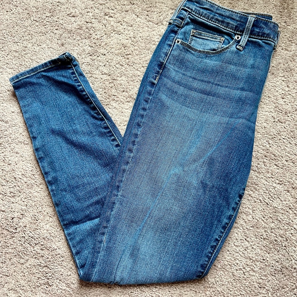 Universal Thread Blue Skinny Jeans